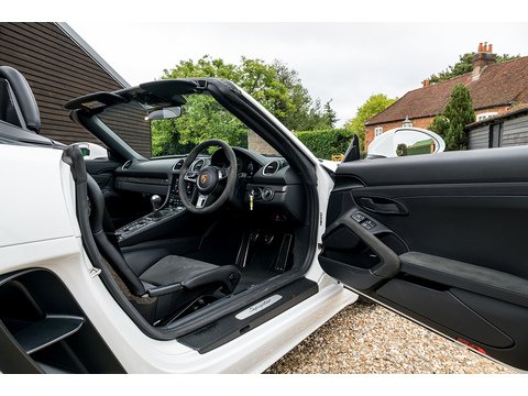 2021/71 Porsche 718 Spyder 4.0 Manual (33)