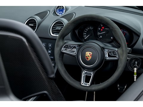 2021/71 Porsche 718 Spyder 4.0 Manual (33)