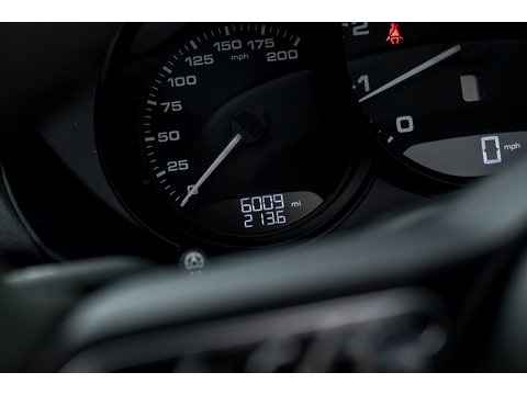 2021/71 Porsche 718 Spyder 4.0 Manual (33)