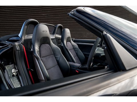 2015 Porsche 981 Boxster GTS Manual (40)