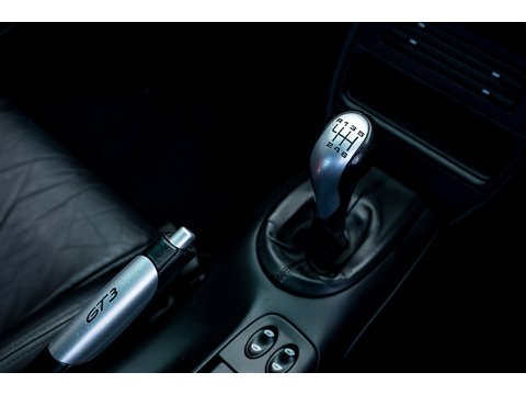 2004 Porsche 996 GT3 Manual (2)