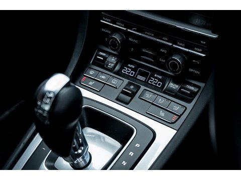 2013 Porsche 991 Turbo Coupe PDK (35)