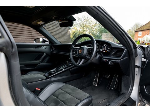 2022 Porsche 992 GTS 4WD Coupe PDK (18)