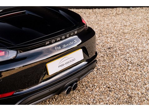 2018 Porsche 718 Boxster S PDK (38)