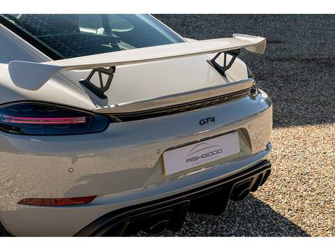 IN PREP Porsche 718 GT4 Clubsport Manual (11)