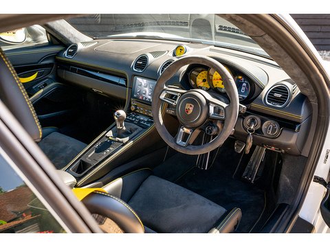 2019 Porsche Cayman T Manual (8)