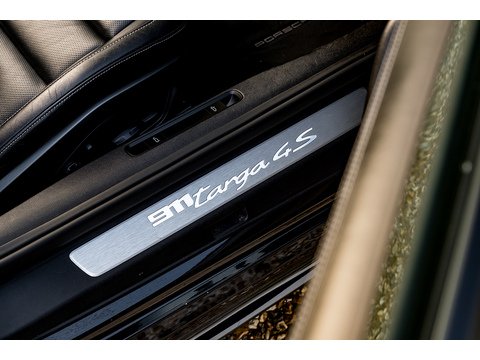 2020 Porsche 992 Targa 4S PDK 4WD (4)