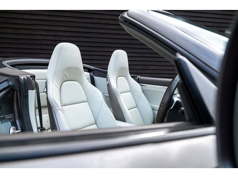 2013 Porsche 991 Carrera Convertible PDK (40)