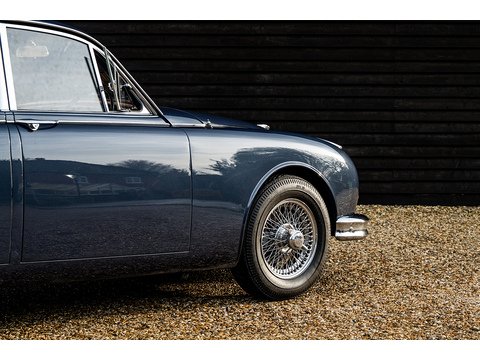2.4 4dr Saloon Manual Petrol  (#52)