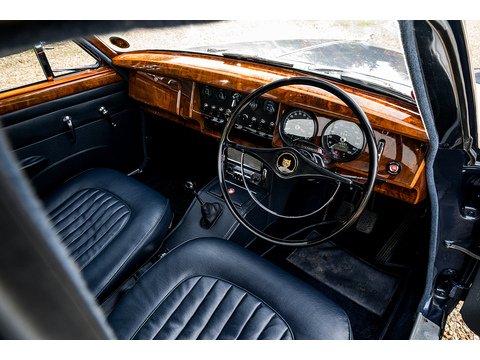 2.4 4dr Saloon Manual Petrol  (#52)