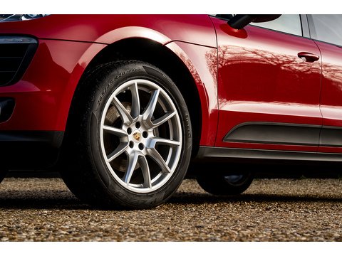 2017 Porsche Macan SUV PDK (1)