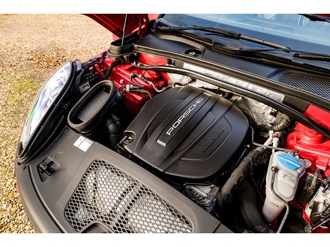 2017 Porsche Macan SUV PDK (1)