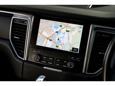 2017 Porsche Macan SUV PDK (1)