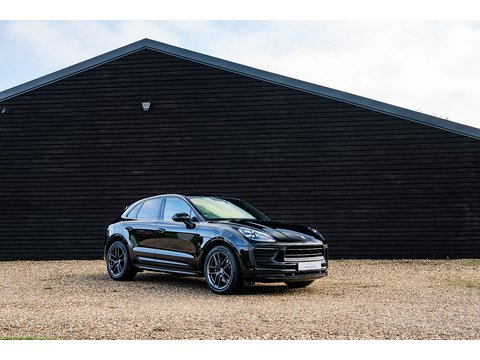 2022 Porsche Macan T SUV PDK 4WD (21)