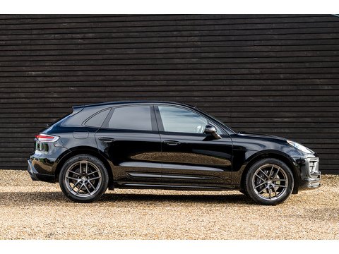 2022 Porsche Macan T SUV PDK 4WD (21)