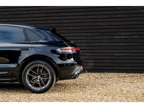 2022 Porsche Macan T SUV PDK 4WD (21)