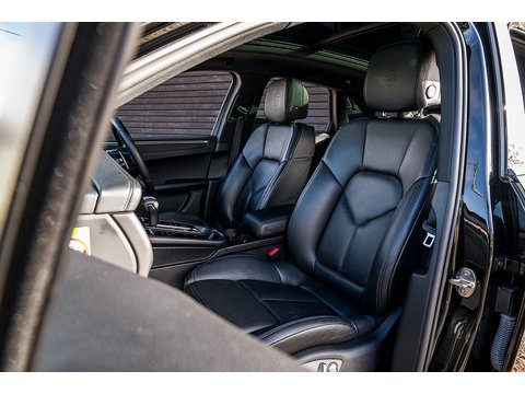 2022 Porsche Macan T SUV PDK 4WD (21)