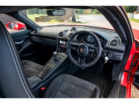 2019 Porsche 718 Cayman GT4 Manual (31)