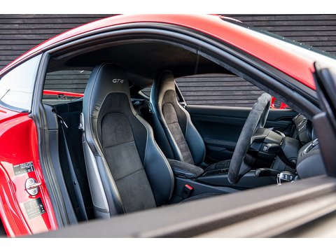 2019 Porsche 718 Cayman GT4 Manual (31)