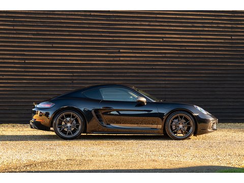 2019 Porsche 718 Cayman T (27)