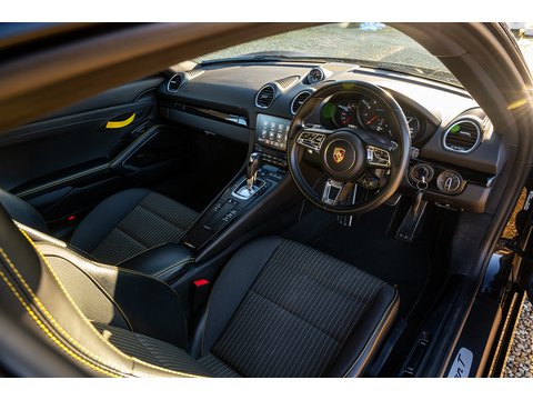 2019 Porsche 718 Cayman T (27)