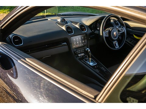 2019 Porsche 718 Cayman T (27)