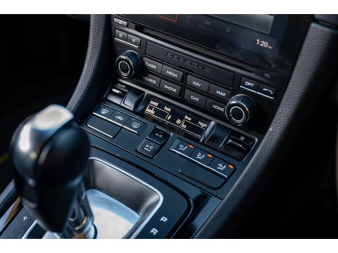 2019 Porsche 718 Cayman T (27)