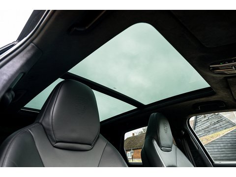 4.0 V8 E-Hybrid 14.1kWh Turbo S SUV 5dr Petrol Plug-in Hybrid Tiptronic S 4WD (21)