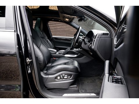 4.0 V8 E-Hybrid 14.1kWh Turbo S SUV 5dr Petrol Plug-in Hybrid Tiptronic S 4WD (21)