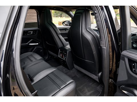 4.0 V8 E-Hybrid 14.1kWh Turbo S SUV 5dr Petrol Plug-in Hybrid Tiptronic S 4WD (21)