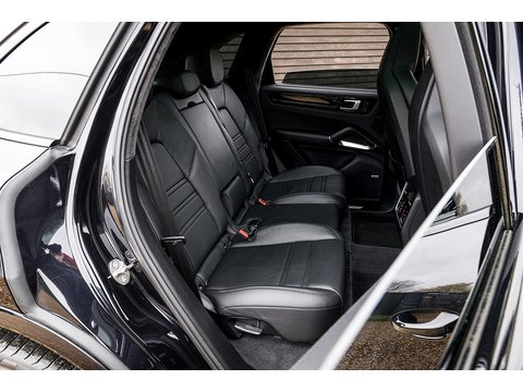 4.0 V8 E-Hybrid 14.1kWh Turbo S SUV 5dr Petrol Plug-in Hybrid Tiptronic S 4WD (21)