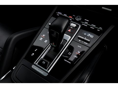 4.0 V8 E-Hybrid 14.1kWh Turbo S SUV 5dr Petrol Plug-in Hybrid Tiptronic S 4WD (21)