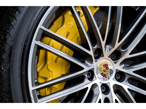 4.0 V8 E-Hybrid 14.1kWh Turbo S SUV 5dr Petrol Plug-in Hybrid Tiptronic S 4WD (21)