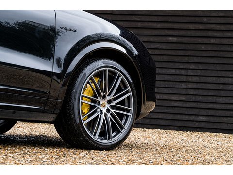 4.0 V8 E-Hybrid 14.1kWh Turbo S SUV 5dr Petrol Plug-in Hybrid Tiptronic S 4WD (21)