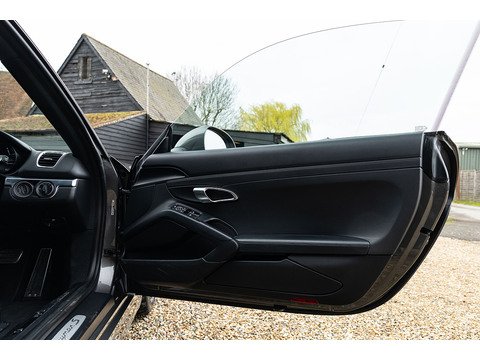 981 S Coupe 3.4 Automatic Petrol (17)