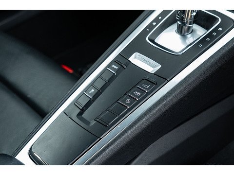 981 S Coupe 3.4 Automatic Petrol (17)