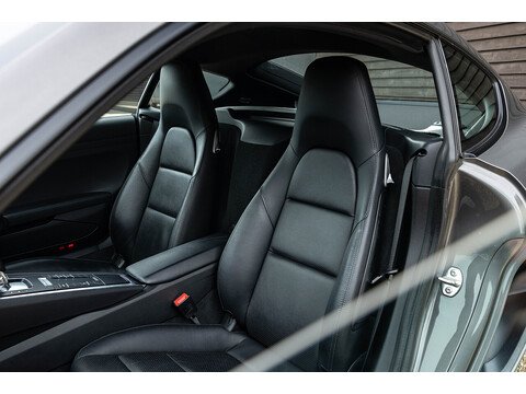 981 S Coupe 3.4 Automatic Petrol (17)