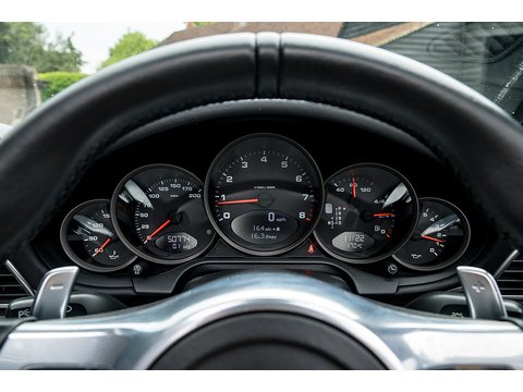 3.8 997 Carrera 4 GTS Cabriolet PDK AWD (35)