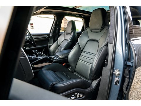 Porsche Cayenne T V8 Turbo SUV 4.0 Automatic (21)