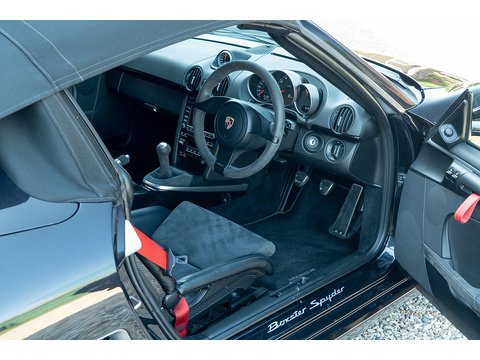 2011 Porsche 987 Spyder Manual (28)