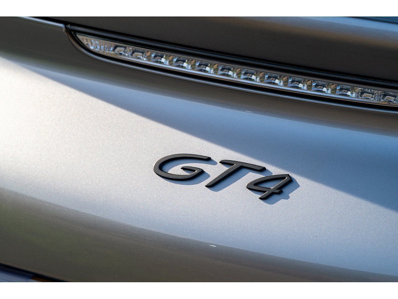 2016 Porsche 981 Cayman GT4 Clu...