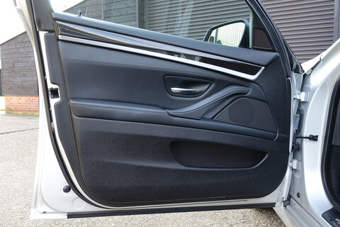 523I Se Touring Estate 2.5 Automatic Petrol