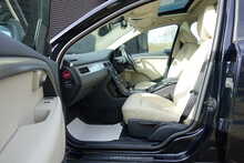 Volvo V70 2.5T SE Estate Automatic 