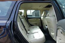 Volvo V70 2.5T SE Estate Automatic 
