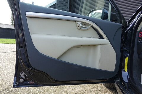 Volvo 2.5T SE Estate Automatic (Low Mileage Example.. Huge Value)