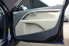 Volvo V70 2.5T SE Estate Automatic 