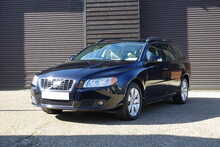 Volvo V70 2.5T SE Estate Automatic 