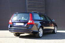Volvo V70 2.5T SE Estate Automatic 