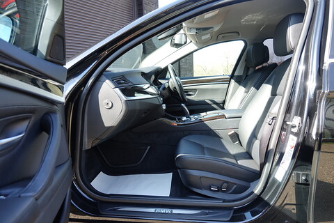 BMW 523i SE Saloon 2.5 Saloon Automatic (Stunning Ultra Low Mileage Example)