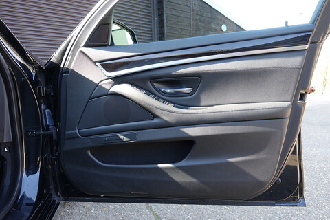 BMW 523i SE Saloon 2.5 Saloon Automatic (Stunning Ultra Low Mileage Example)